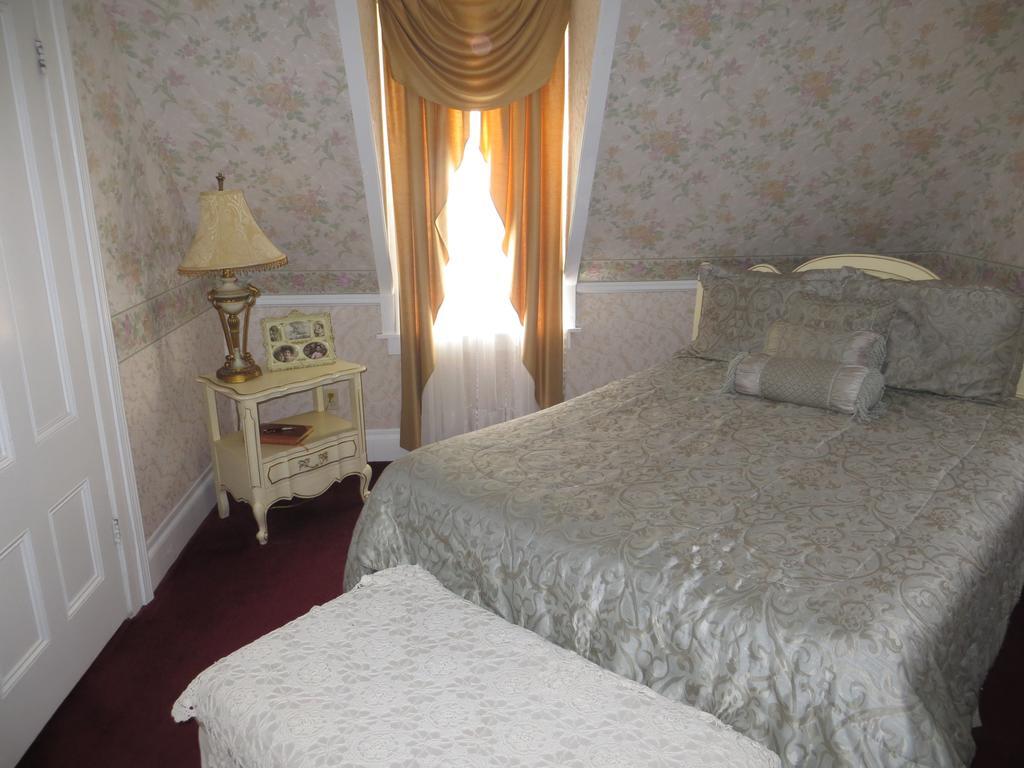 Edith Palmer'S Country Inn, Historical Bed & Breakfast Virginia City Buitenkant foto