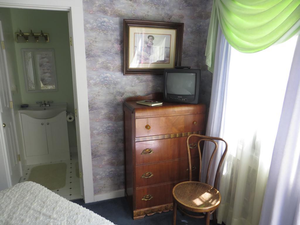 Edith Palmer'S Country Inn, Historical Bed & Breakfast Virginia City Buitenkant foto