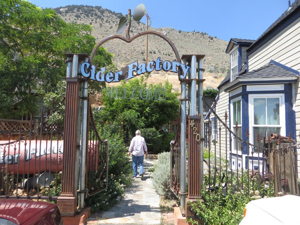 Edith Palmer'S Country Inn, Historical Bed & Breakfast Virginia City Buitenkant foto