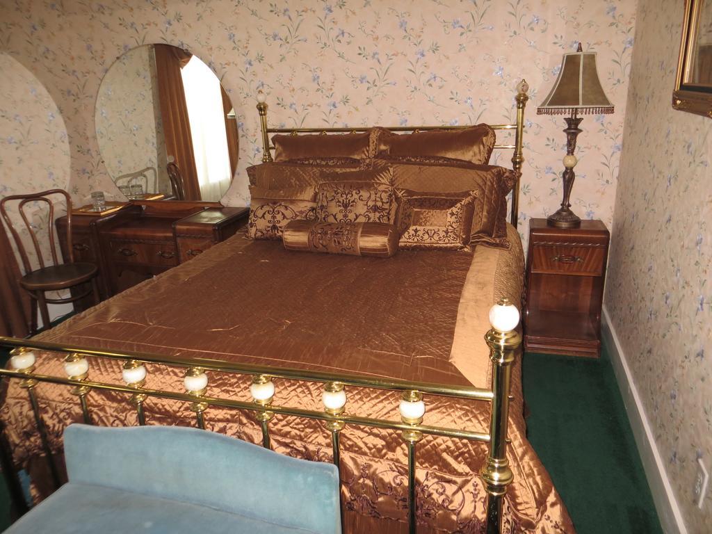 Edith Palmer'S Country Inn, Historical Bed & Breakfast Virginia City Buitenkant foto