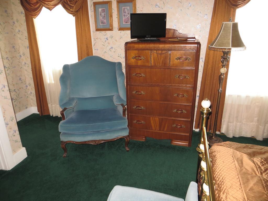 Edith Palmer'S Country Inn, Historical Bed & Breakfast Virginia City Buitenkant foto