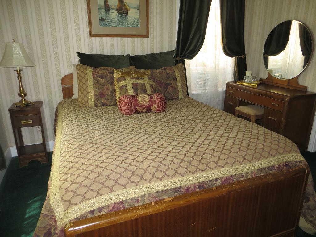 Edith Palmer'S Country Inn, Historical Bed & Breakfast Virginia City Buitenkant foto