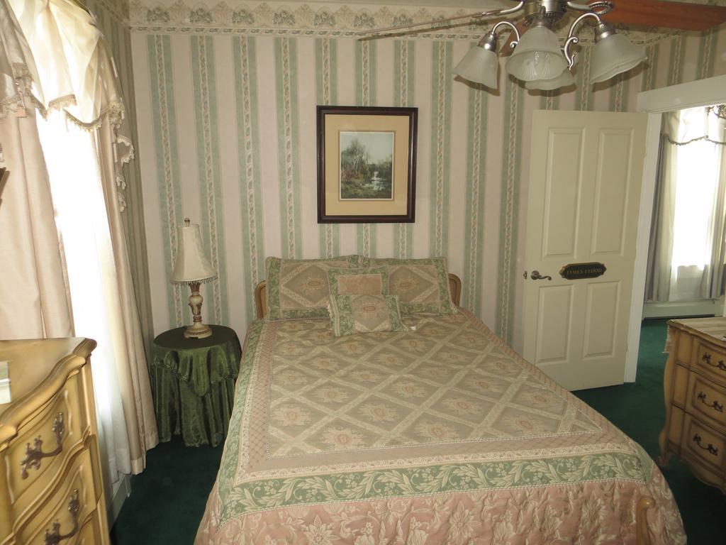 Edith Palmer'S Country Inn, Historical Bed & Breakfast Virginia City Buitenkant foto